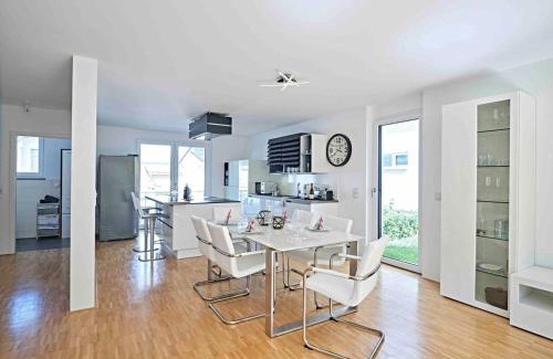 Bodman-Ludwigshafen Casa | Welcoming house in Bodman-Ludwigshafen with charming garden
