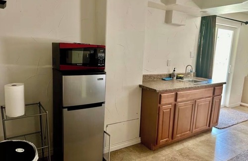 Parker Casa | Welcoming huge basement with 1 bed and private kitchen and bath with in Parker