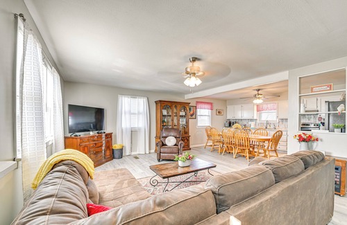 Rutland Casa | Welcoming Kentucky Home w/ Sprawling Views!