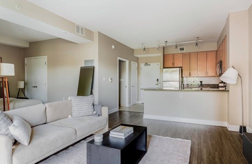 Mount Vernon Square Apartamento | Welcoming Mt Vernon Studio w/ Gym & Roof Pool, nr Uni, by Blueground