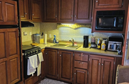 Farmerville Casa | Welcoming RV with AC in charming Farmerville.