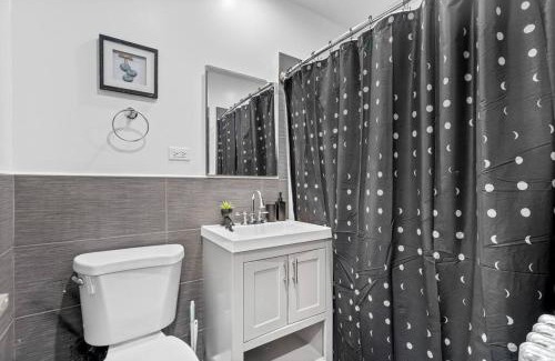 Chicago Apartamento | Well-Appointed 2BR Apt in a Vibrant Area - Cicero 2N