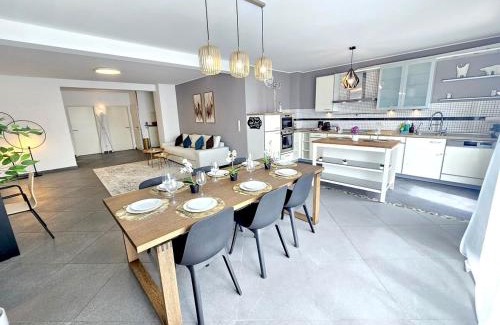 Hollerich Apartamento | Well-Appointed 2BR flat with terrace&parking-HOL127