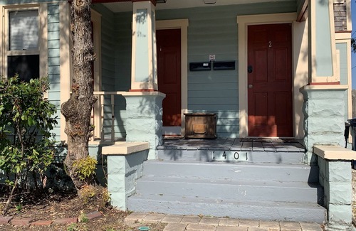 Historic Uptown Apartamento | Well-appointed apartment close to the waterfront and downtown