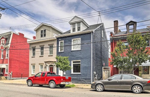 South Side Flats Casa | Well-Appointed Pittsburgh Home 1 Mi to Dtwn!