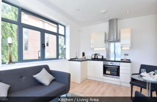 Hemel Hempstead Apartamento | Well Connected, Light, Stylish City Pad. WiFi inc.