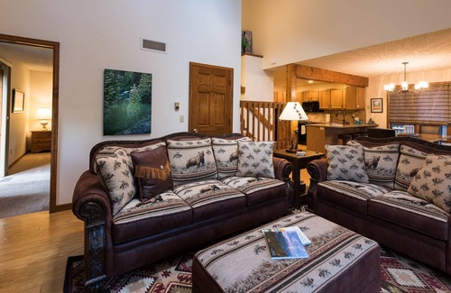 Aspen Brook Casa | Casa de vacaciones perfecta! Disfrute de las vistas a las montañas y al río junto a las Montañas Rocosas N. P.
