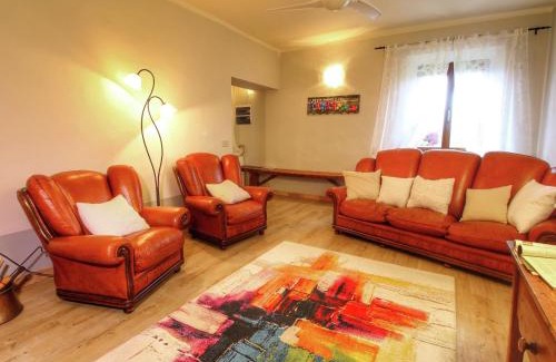 Gallina Casa | Well-equipped Holiday Home in SPEDALETTO Italy with Private Pool