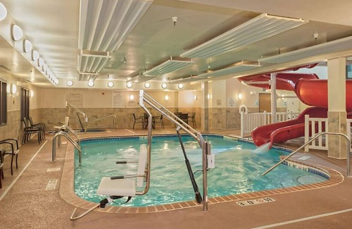 Chanhassen Casa | Well-Equipped Sanctuary for Your Staycation! Gym
