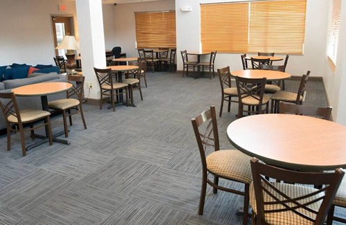Chanhassen Casa | Well-Equipped Sanctuary for Your Staycation! Gym