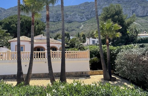 Denia Villa | Bien mantenido casa con fabulosas vistas sobre la bahía de Denia