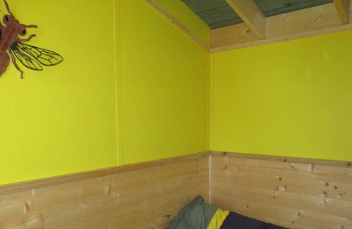 Roberts Creek Cabaña | Well Located Country Cottage with Japanse Hot Tub