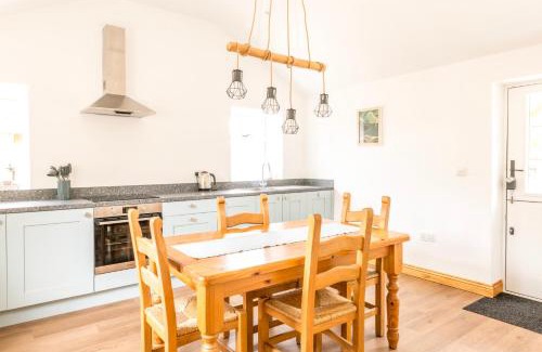 Tickenham Casa | Well-located countryside cottage