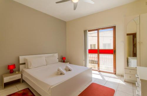 Kalkara Casa | Well Located Townhouse & Courtyard Kalka - Happy Rentals