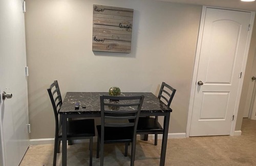 Queens Casa | Well maintained 2 bedroom minutes away from JFK airport