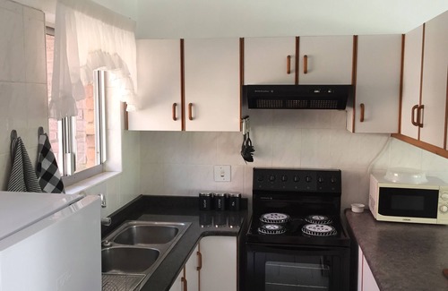 St. Lucia Apartamento | Bien cuidado, espacioso de 2 dormitorios, 2 baños