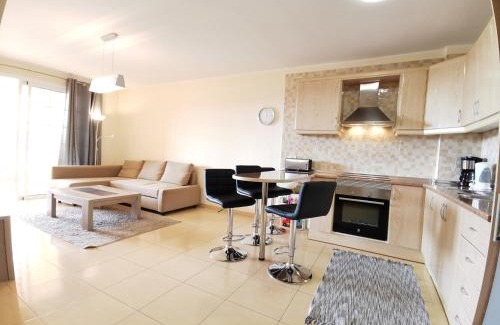Palm-Mar Apartamento | Well refined apartment - stunning pool