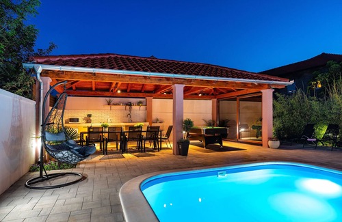 Zaton Villa | Wellness y Spa Villa con piscina climatizada para 12