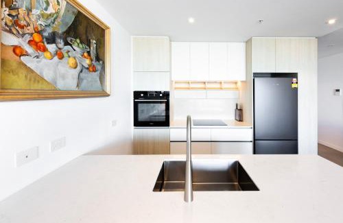 Moonee Ponds Apartamento | Wellness and Style - 2BR Apartment with Pool, Hot Tub and Gym