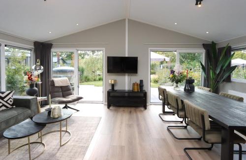 Biddinghuizen Chalet De Esquí | Wellness Chalet Veluwemeer