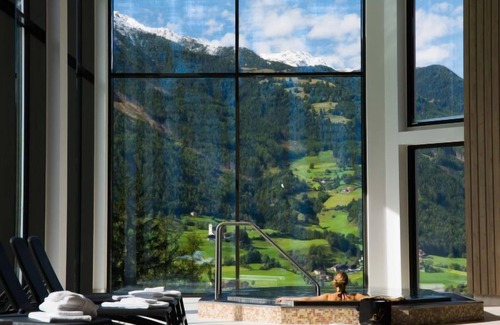 Matrei in Osttirol Apartamento | Wellnessapartment by Interhome