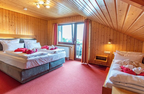 Lossburg Hotel | Wellnesshotel Hohenrodt