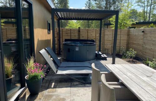Stieltjeskanaal Apartamento | Wellnesslodge Scholekster met jacuzzi en uitzicht