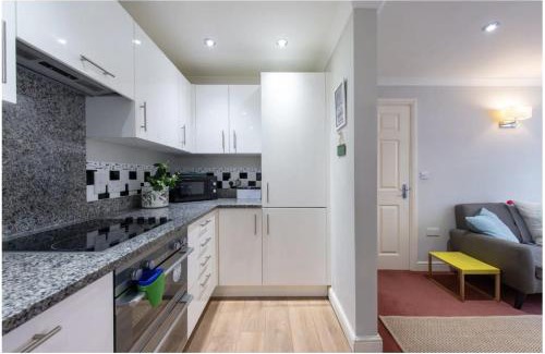 Wells Casa | Wells City Centre, Quiet Mews House, sleeps 6