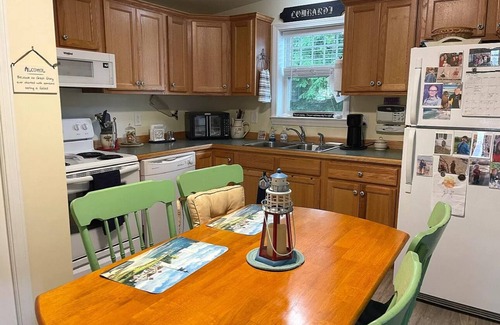 Ogunquit - Wells Cabaña | Wells Ogunquit Beach 3 Bed Cottage, 1 Mile From The Beach With Resort Amenities