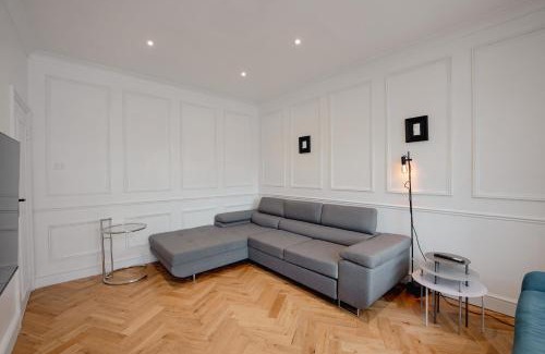 Alperton Casa | Wembley London lovely 6 bed House sleeps up to 14