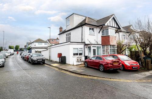 Hendon Apartamento | Wembley NFL Studio, Free Parking, 25 min Central London, Premium Amenities, Book Xmas Now!