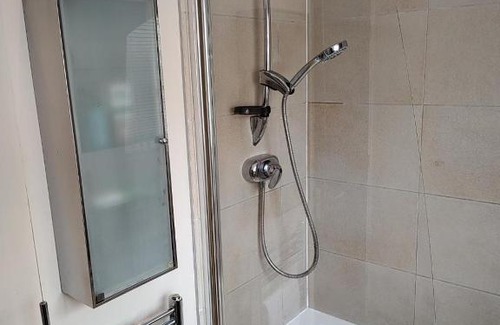 Grantham Casa | Wentworth Drive Contractor and family 3 bed Home Grantham
