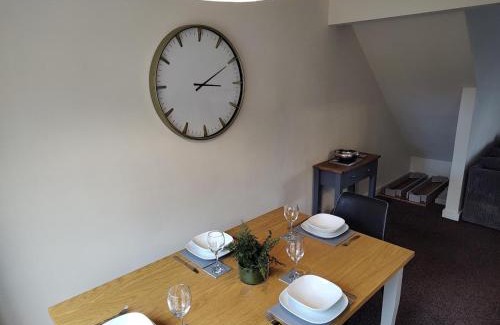 Grantham Casa | Wentworth Drive Contractor and family 3 bed Home Grantham