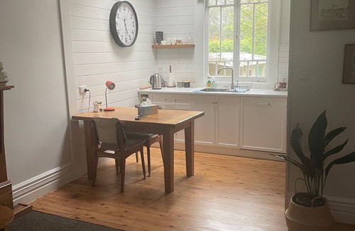 Wentworth Falls Cabaña | Wentworth Falls Miners Cottage. Close to lake, cafes, Katoomba and Leura.