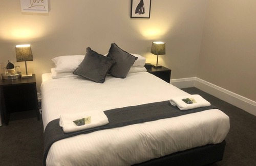 Homebush Hotel | Wentworth Hotel