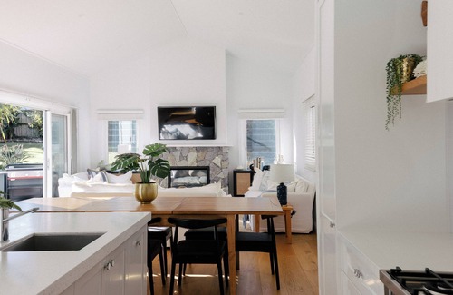 Werri Beach Casa | Werri Beach Retreat- 100m to the beach!