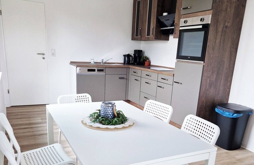Brake Apartamento | Weser Pension - Zweibettzimmer mit Eigenem Bad Nr. 3