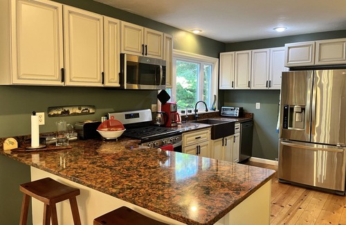 West Barnstable Casa | West Barnstable home in a quiet setting - Sleeps 8