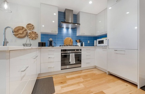 Esquimalt Condominio | West Bay Bliss