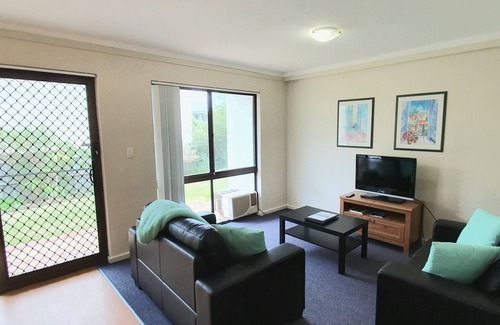 Scarborough Apartamento | West Beach Lagoon 202 - Quiet & Ground Floor