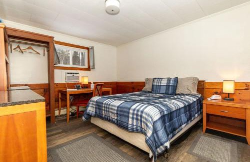 Bethel Hotel | West Bethel Motel
