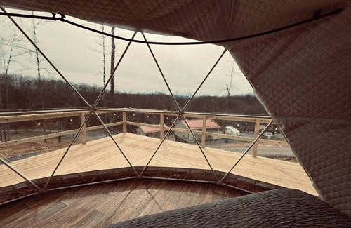 Bluewell Alquiler De RV | West by God Glamping dome at Black Owl Hollow Campground in Bluefield near HMT