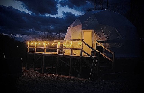 Bluewell Alquiler De RV | West by God Glamping dome at Black Owl Hollow Campground in Bluefield near HMT