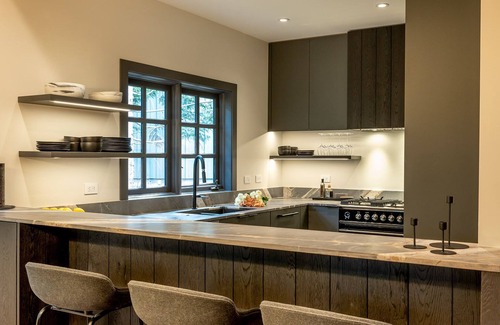 Nordic Estates Casa | ❄︎West Coast Haven at Taluswood❄︎ | NEW Luxury 4BR Ski In/out | Private Hot Tub & Garage