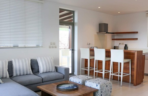 Black River Apartamento | West Coast Marina - 2 Bedroom Penthouse