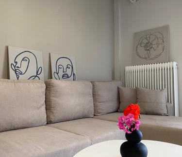 Chaidari Apartamento | West Comfort