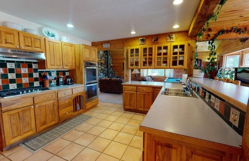 Gunnison Casa | West Elk Wilderness Lodge