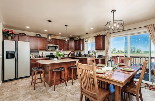 Billings Casa | West End! Cozy and Inviting- Family friendly with beautiful views