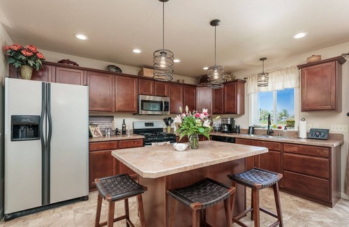 Billings Casa | West End! Cozy and Inviting- Family friendly with beautiful views