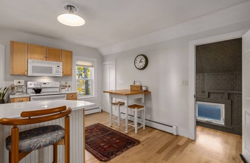 Portsmouth Apartamento | West-End Gem 2BR Live like a Local in Portsmouth